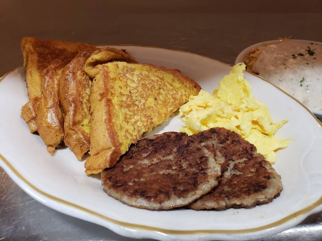 Seven Hills Cafe on the Green | restaurant | 1537 S Lyon Ave, Hemet, CA 92543, USA | 9512238556 OR +1 951-223-8556