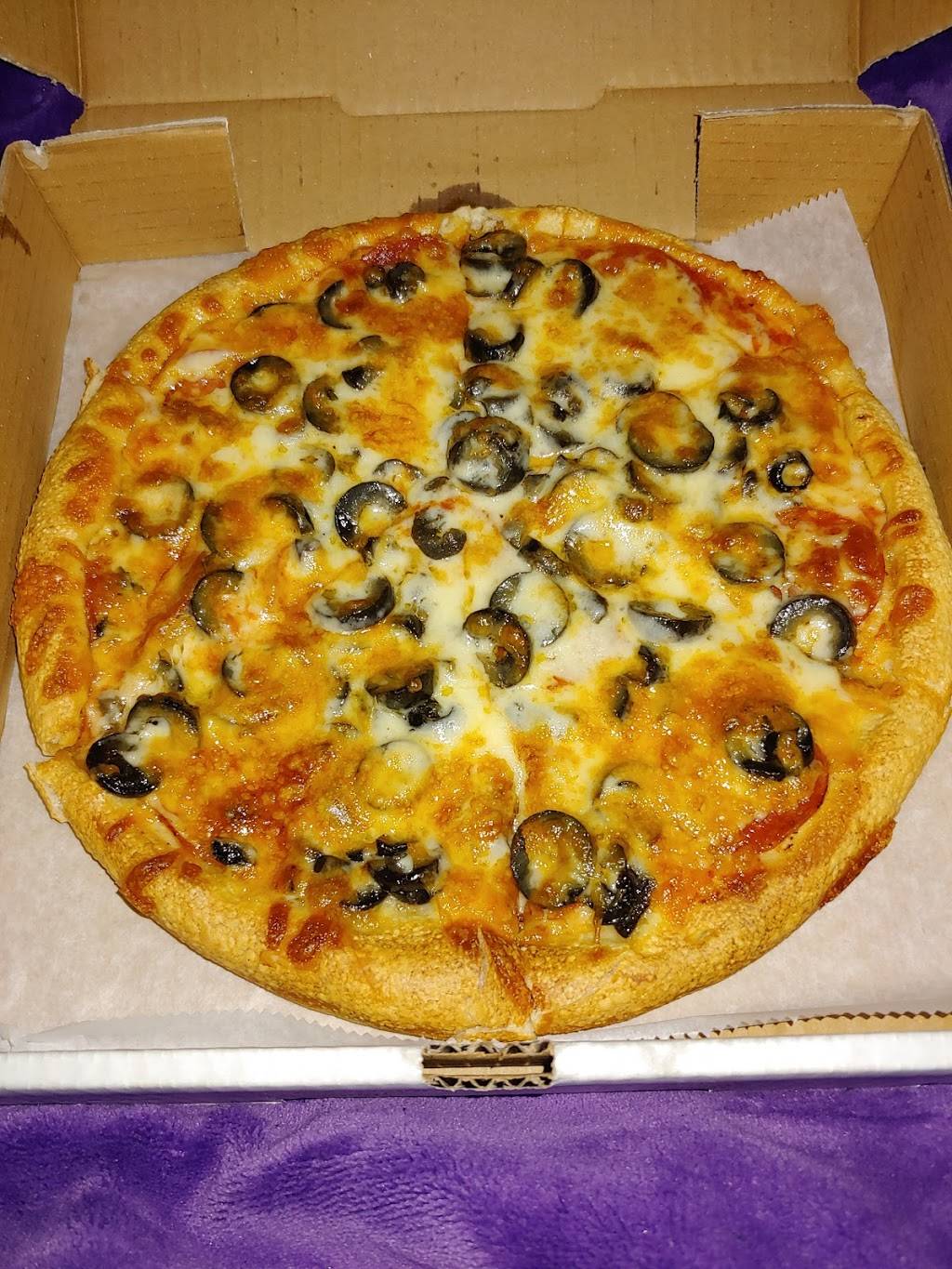 Village Pizza | restaurant | 1735 Main St, Sanford, ME 04073, USA | 2073248228 OR +1 207-324-8228