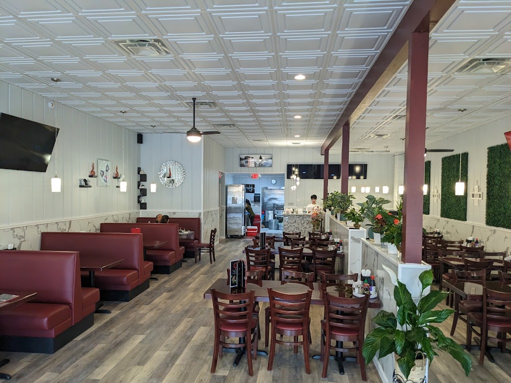 V Pho Vietnamese Cuisine | restaurant | 30 8th St, Defuniak Springs, FL 32435, USA | 8508922005 OR +1 850-892-2005