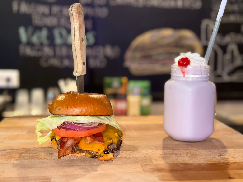 Falcons Handcrafted Sandwiches | restaurant | 1968 W Lawrence Ave, Chicago, IL 60640, USA | 7736541366 OR +1 773-654-1366