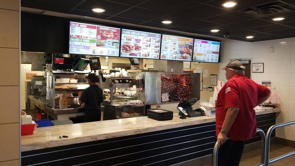 Burger King | restaurant | 14430 28th Pl N, Plymouth, MN 55447, USA | 7635190400 OR +1 763-519-0400