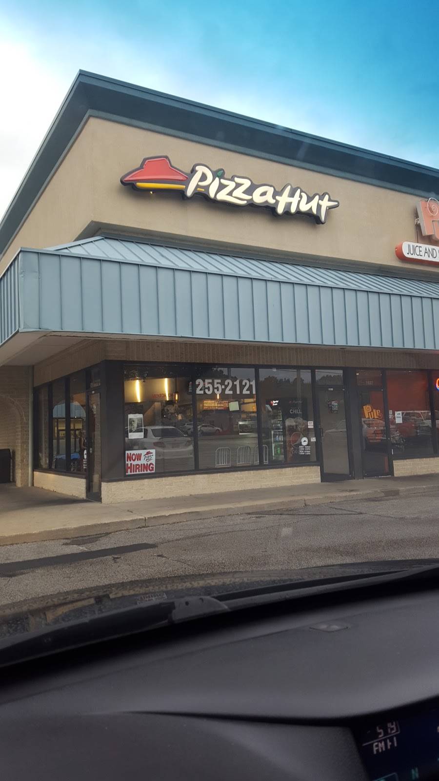 Pizza Hut | restaurant | 9225 Mentor Ave, Mentor, OH 44060, USA | 4402552121 OR +1 440-255-2121