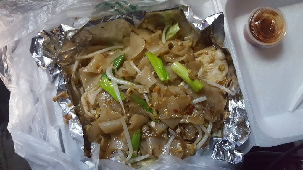 Luck Thai PJ Cuisine | restaurant | 1924 W Olympic Blvd, Los Angeles, CA 90006, USA | 2133860050 OR +1 213-386-0050