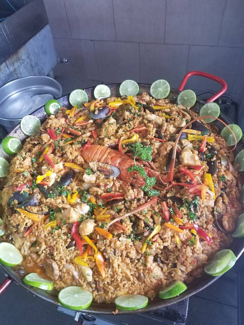 El Castillo De Las Frutas | restaurant | 1101 W Flagler St, Miami, FL 33130, USA | 3055483800 OR +1 305-548-3800