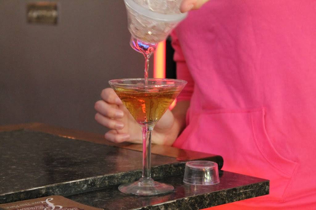 Two Sheets To the Wind Pub | restaurant | 3316 Douglas Ave, Racine, WI 53402, USA | 2624566040 OR +1 262-456-6040