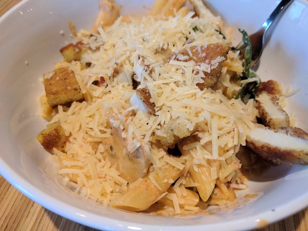 Noodles and Company | restaurant | 101 E Grand River Ave, East Lansing, MI 48823, USA | 5173324040 OR +1 517-332-4040