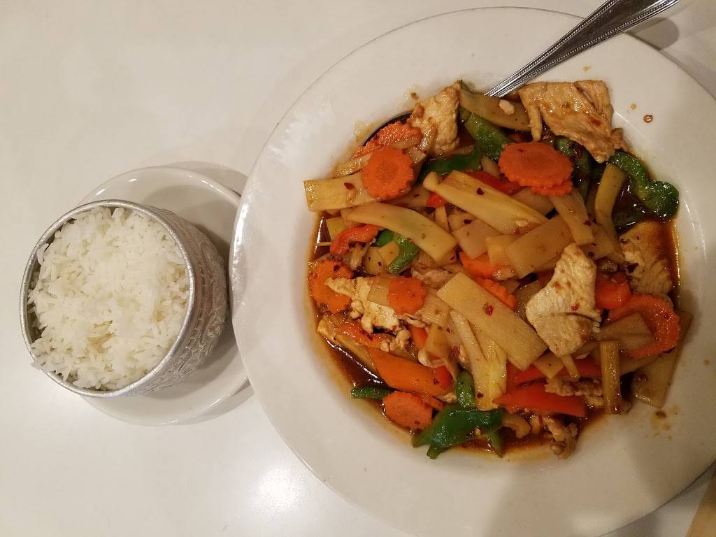 S Thai Food Restaurant | meal delivery | 26490 Ynez Rd suite b, Temecula, CA 92591, USA | 9516992424 OR +1 951-699-2424