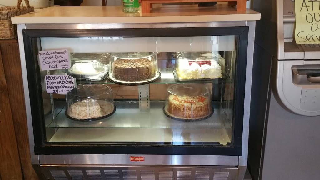 Ferraris Restaurant | restaurant | 1425 N Main St, Taylor, TX 76574, USA | 5123657736 OR +1 512-365-7736