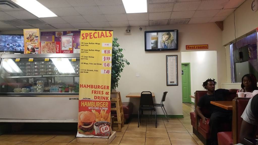 Nicks Gyros & Subs | restaurant | 3501 E Hillsborough Ave, Tampa, FL 33610, USA | 8132310010 OR +1 813-231-0010