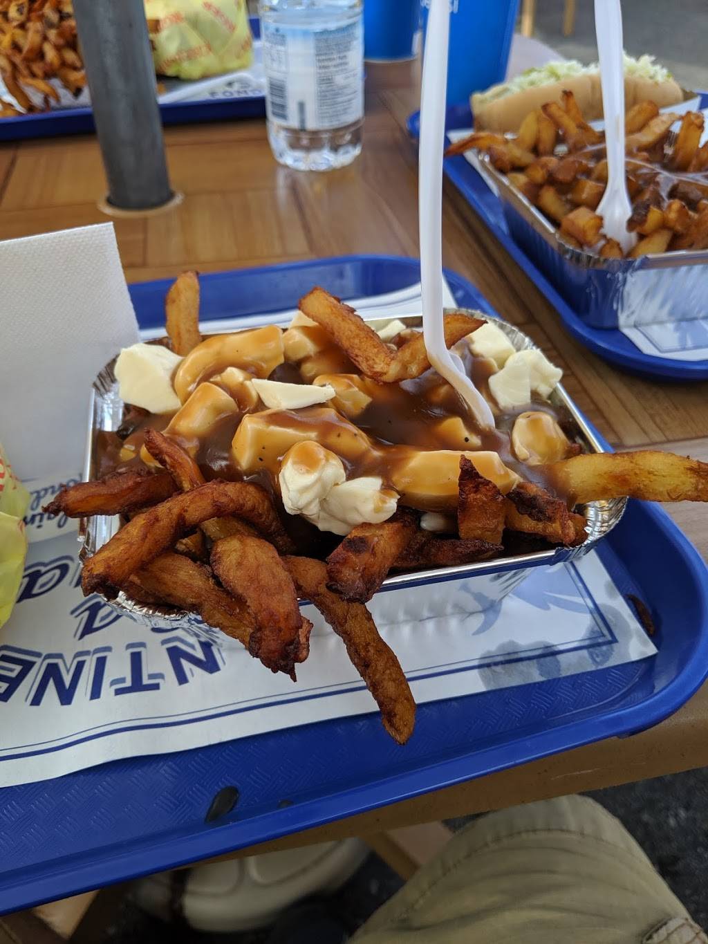 Cantine La Fringale | restaurant | 100 Boulevard Sir-Wilfrid-Laurier, McMasterville, QC J3G 1P8, Canada | 4505361713 OR +1 450-536-1713