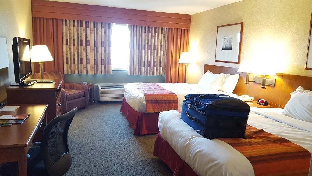 Gateway Hotel and Conference Center | restaurant | 2100 Green Hills Dr, Ames, IA 50014, USA | 5152928600 OR +1 515-292-8600