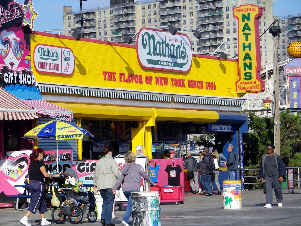 Nathans Famous, Coney Island Boardwalk | restaurant | 1205 Boardwalk W, Brooklyn, NY 11224, USA | 7187147207 OR +1 718-714-7207