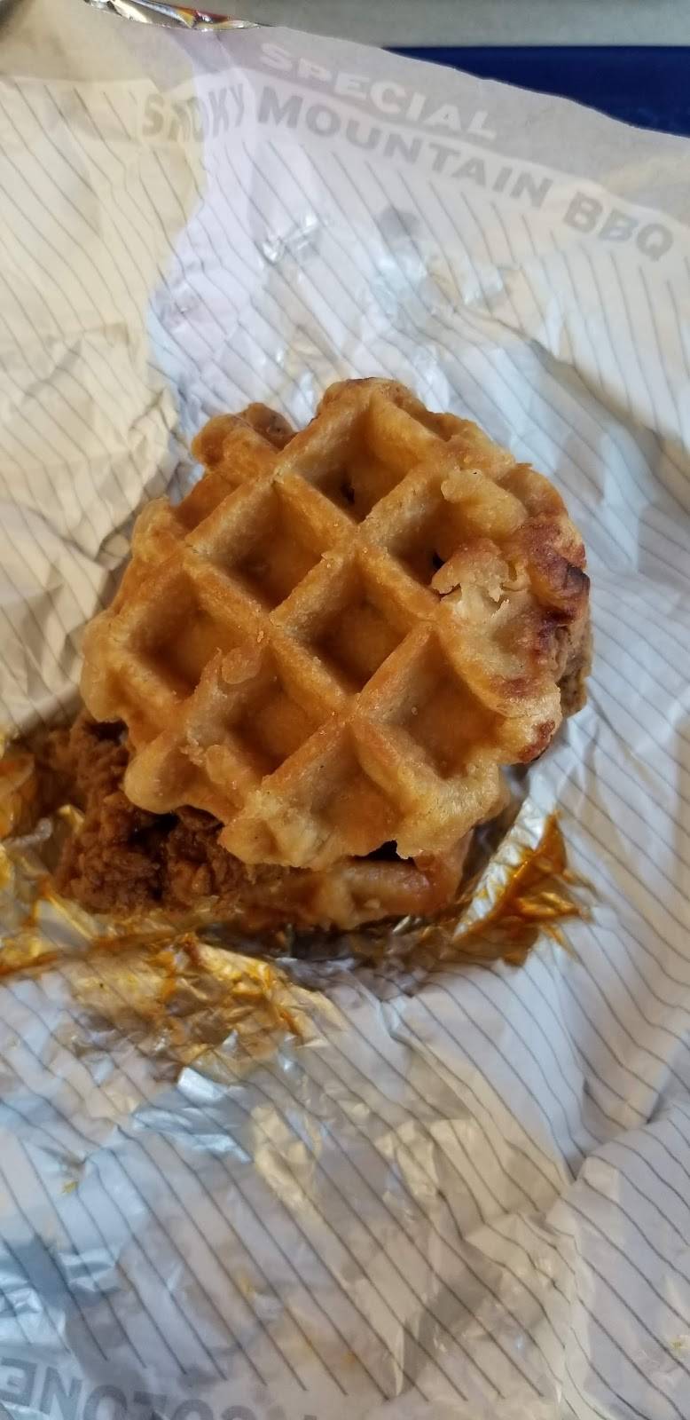 KFC | restaurant | 1580 Opelika Rd, Auburn, AL 36830, USA | 3348217507 OR +1 334-821-7507