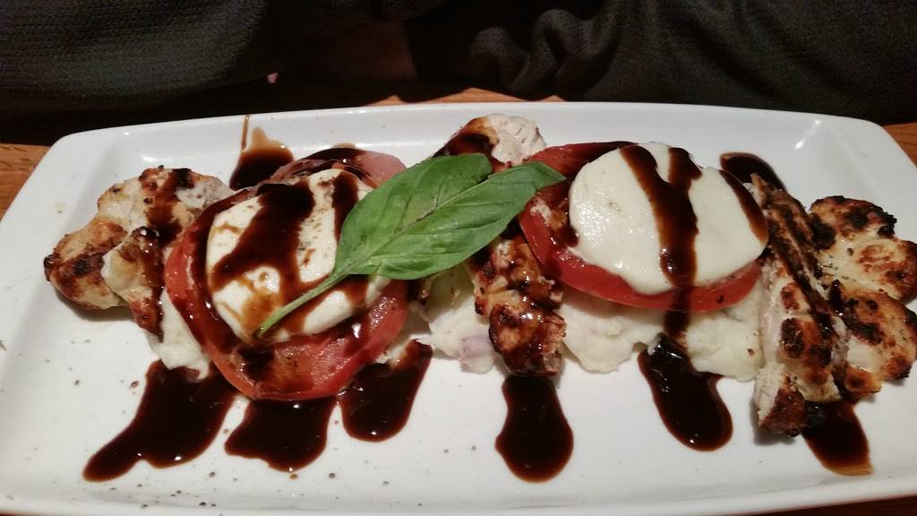 Applebees Grill + Bar | restaurant | 319 Homer Adams Pkwy, Alton, IL 62002, USA | 6184626575 OR +1 618-462-6575