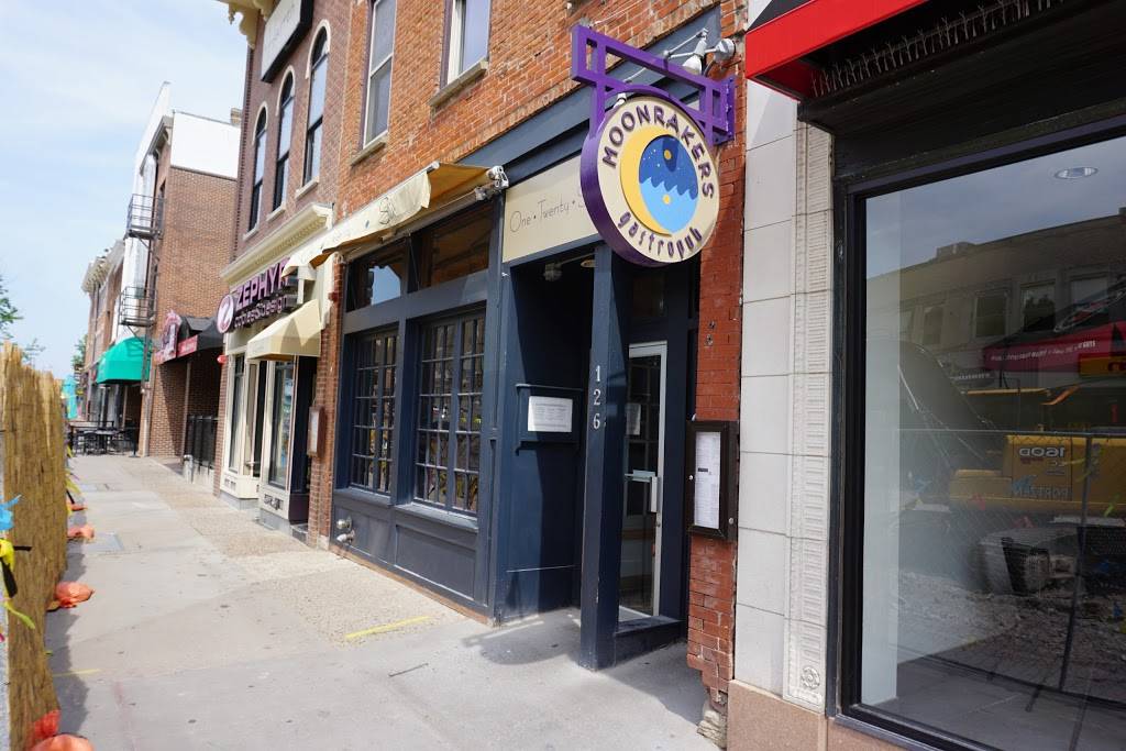 Moonrakers | restaurant | 126 E Washington St, Iowa City, IA 52240, USA | 3198871909 OR +1 319-887-1909