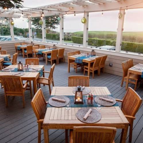 Mullins Bar & Grill | restaurant | 2 Miramontes Point Rd #2, Half Moon Bay, CA 94019, USA | 6507261818 OR +1 650-726-1818