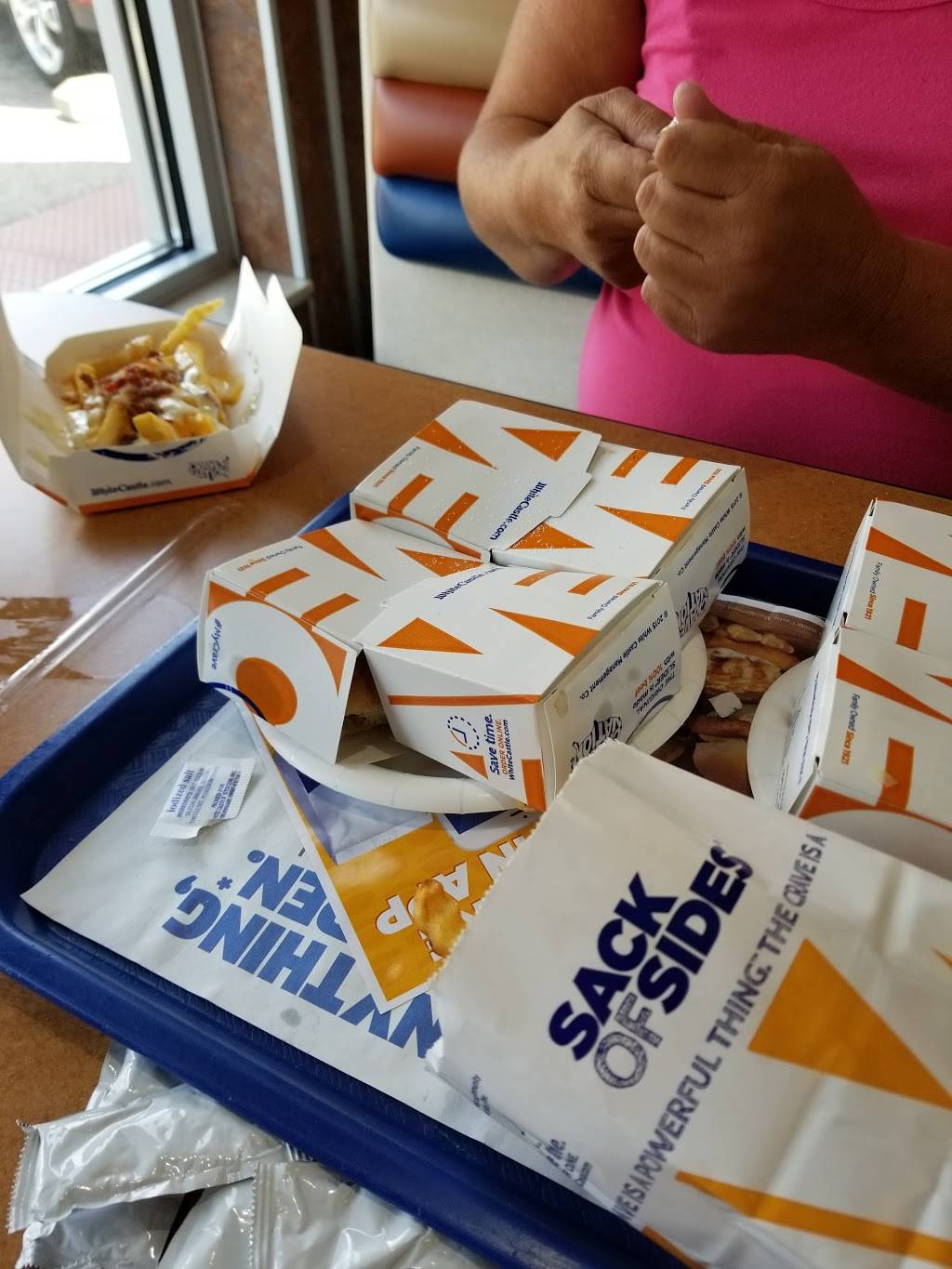 White Castle | restaurant | 1157 E Eads Pkwy, Greendale, IN 47025, USA | 8125370351 OR +1 812-537-0351