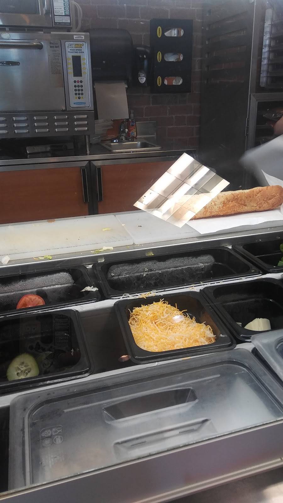 Subway | meal takeaway | 3301 E Harry St, Wichita, KS 67218, USA | 3166861769 OR +1 316-686-1769