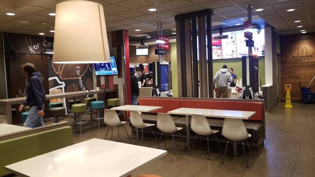 McDonalds | cafe | 2246 Iowa Ave, Riverside, CA 92507, USA | 9518098469 OR +1 951-809-8469