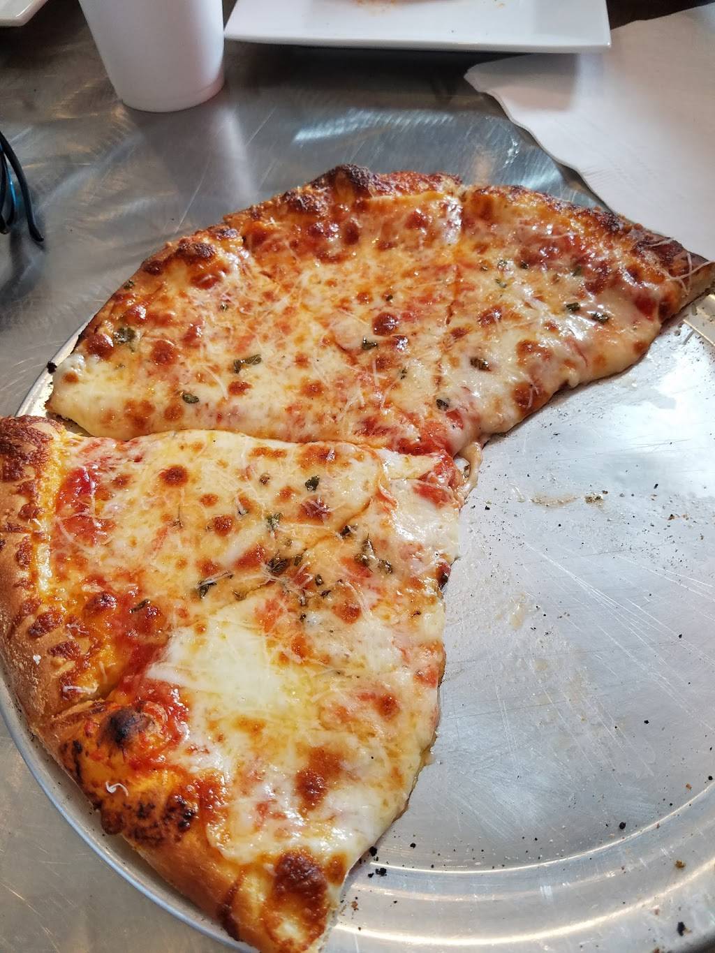 Fire N Smoke BBQ & Pizza | restaurant | 6502 E Tanque Verde Rd, Tucson, AZ 85715, USA | 5203006686 OR +1 520-300-6686