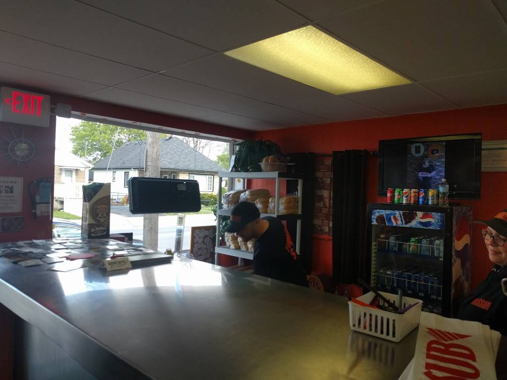 SUBMISSION SUBS | restaurant | 55 St Paul St W Unit 3, St. Catharines, ON L2S 2C4, Canada | 2899313001 OR +1 289-931-3001