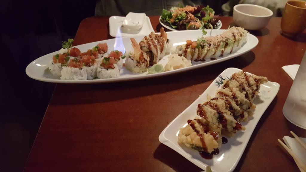 Hana Japanese Eatery | restaurant | 5524 N 7th Ave, Phoenix, AZ 85013, USA | 6029731238 OR +1 602-973-1238