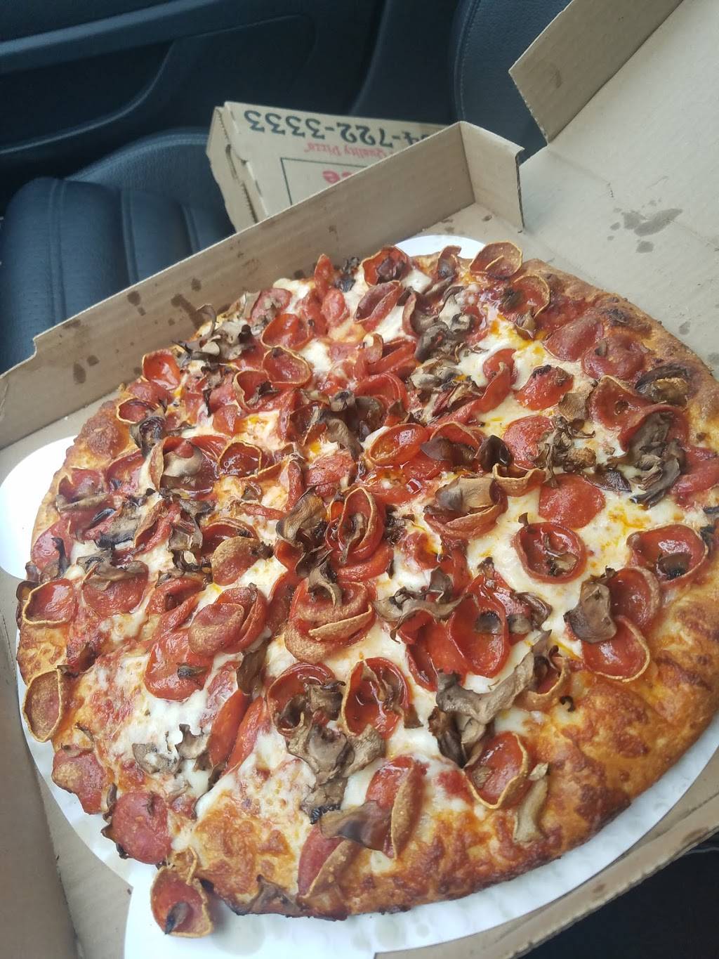 Vizzys Pizza Palace | restaurant | 35925 Ford Rd, Westland, MI 48185, USA | 7347223333 OR +1 734-722-3333