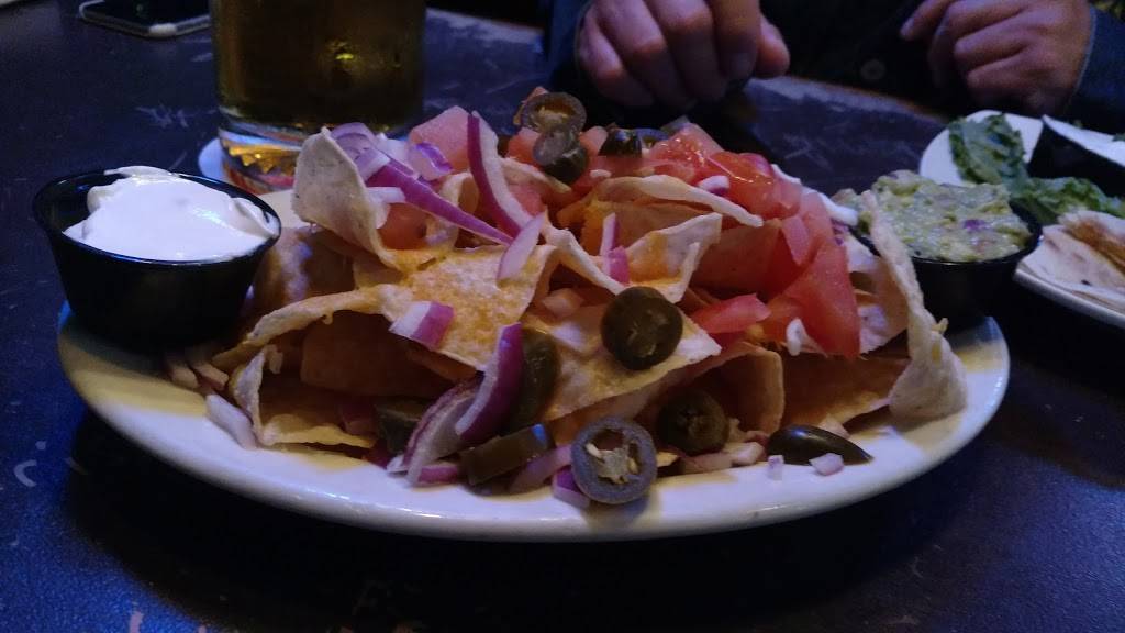 Shamrocks Grille & Pub | restaurant | 1275 Magnolia Ave, Corona, CA 92879, USA | 9518084881 OR +1 951-808-4881