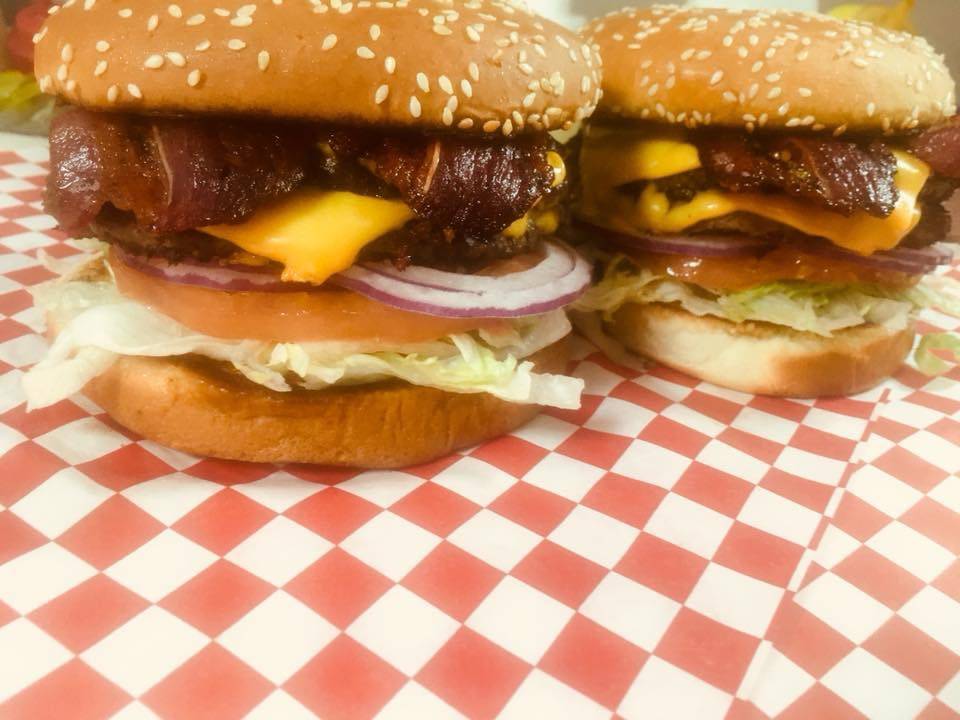 Adams Drive-In | restaurant | 617 E 7th St, Hanford, CA 93230, USA | 5595820500 OR +1 559-582-0500