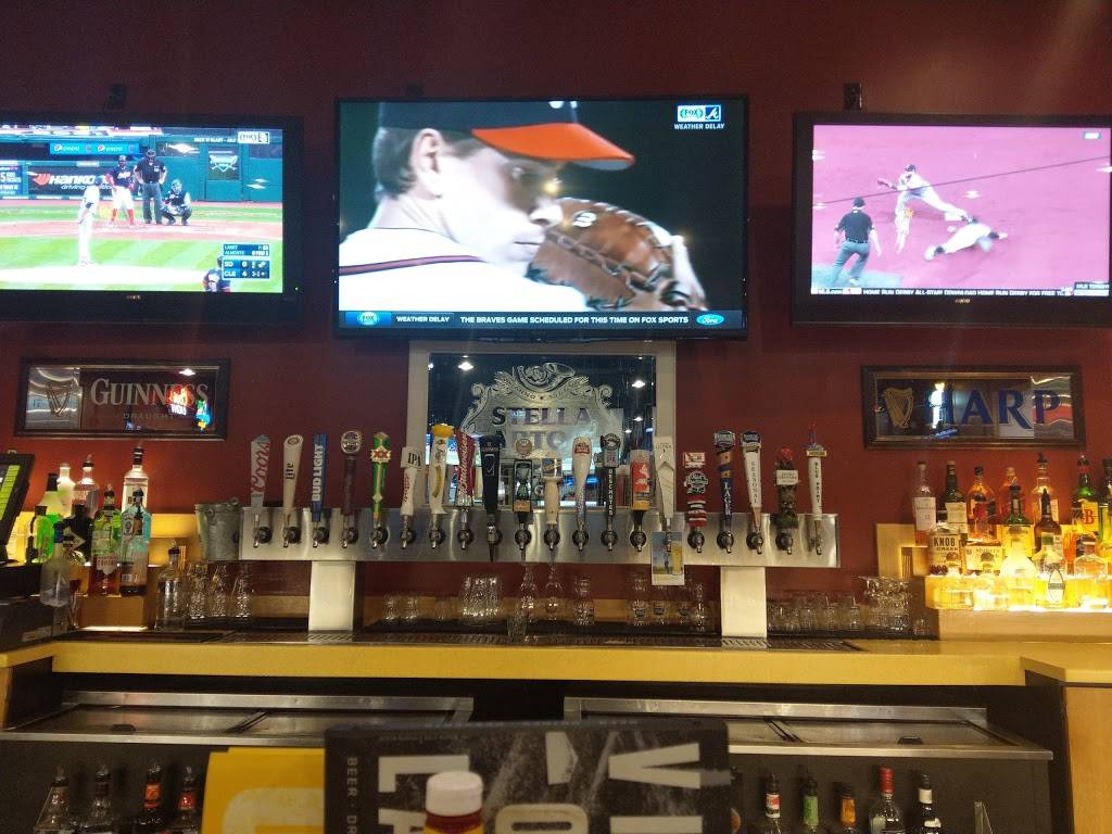 Buffalo Wild Wings | restaurant | 851 South, US-51, Forsyth, IL 62535, USA | 2178778370 OR +1 217-877-8370