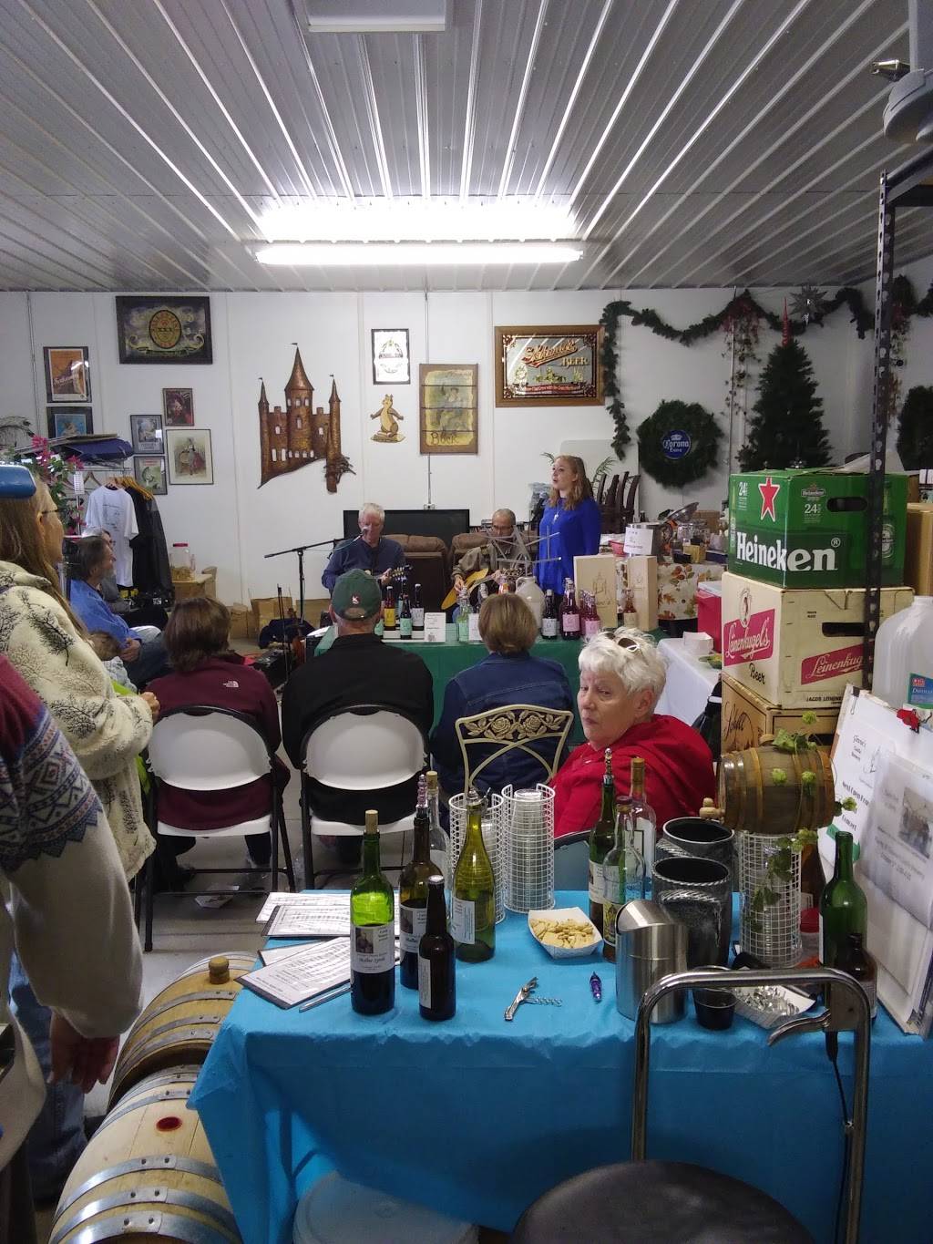 Glewwes Castle Brewery | restaurant | 4620 207th St E, Prior Lake, MN 55372, USA | 9524404558 OR +1 952-440-4558