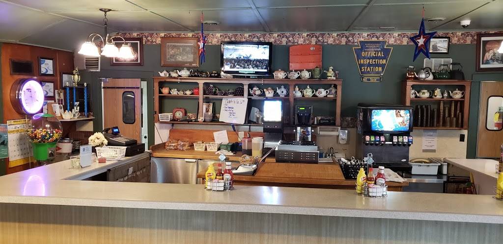 Family Tradition Restaurant | restaurant | 531 S Main St, Harrisville, PA 16038, USA | 7247352070 OR +1 724-735-2070