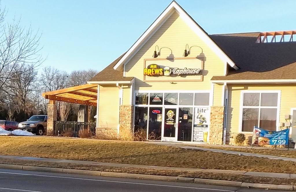 Mr. Brews Taphouse | restaurant | 103 W Broadway, Monona, WI 53716, USA | 6082861131 OR +1 608-286-1131