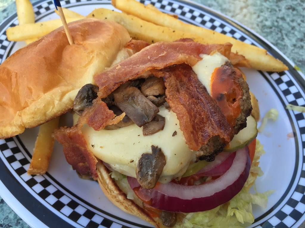 Quaker Steak & Lube | restaurant | 590 Chamber Dr, Milford, OH 45150, USA | 5138315823 OR +1 513-831-5823