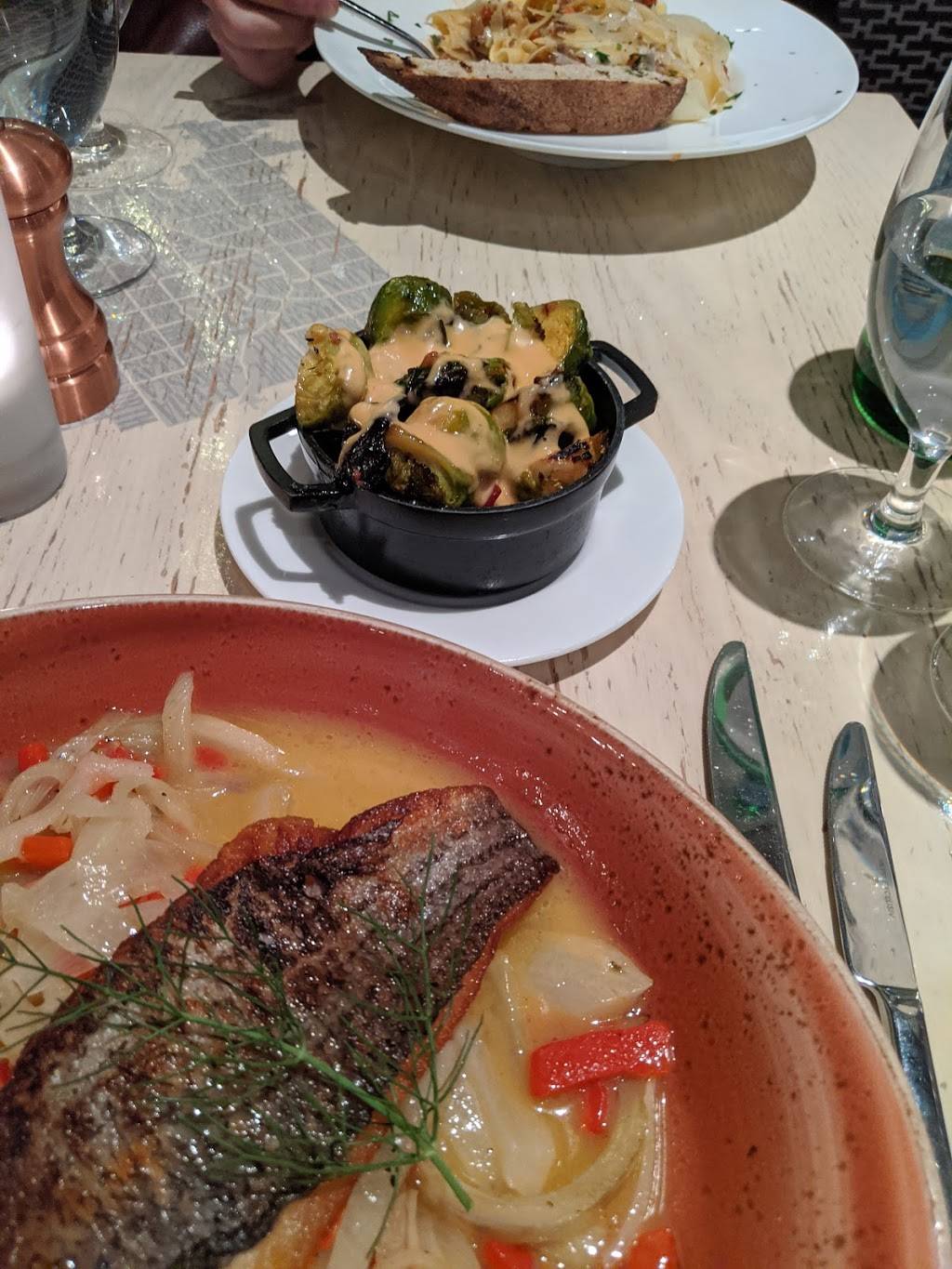 Grill and Vine | restaurant | Denver, CO 80249, USA | 3033171800 OR +1 303-317-1800