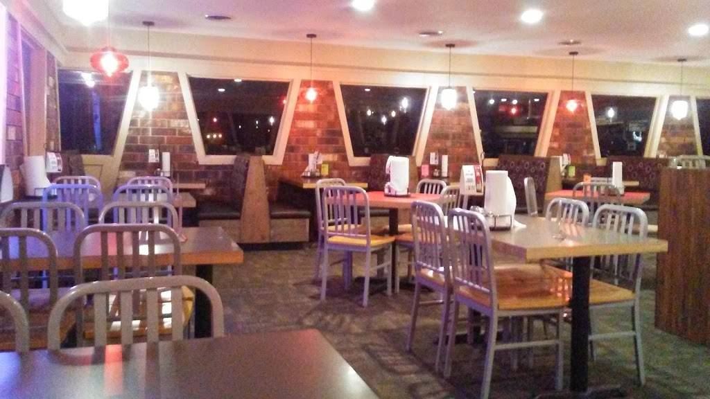 Pizza Hut | meal takeaway | 5255 Osage Beach Pkwy, Osage Beach, MO 65065, USA | 5733483016 OR +1 573-348-3016