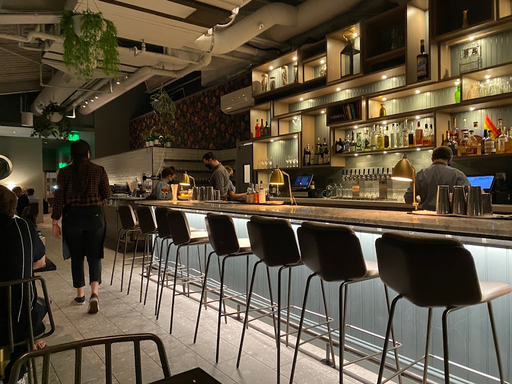 The Lexington | restaurant | 100 N First St, Cambridge, MA 02141, USA | 6179451349 OR +1 617-945-1349