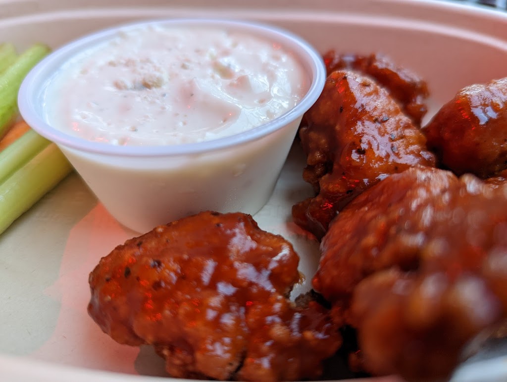 Lawrence KS Wing Co | restaurant | 1016 Massachusetts St, Lawrence, KS 66044, USA | 7857644299 OR +1 785-764-4299