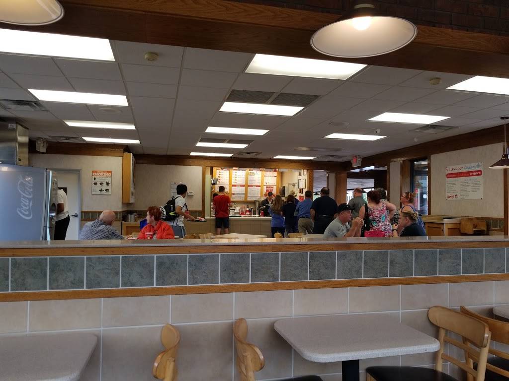 Wendys | restaurant | 1051 Main St, Buffalo, NY 14209, USA | 7168837242 OR +1 716-883-7242