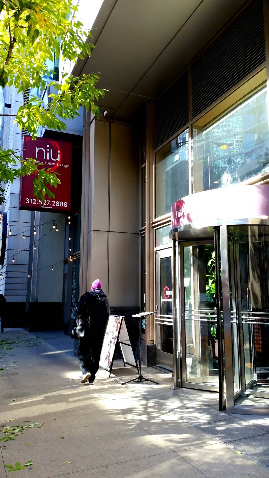 Niu Japanese Fusion Lounge | restaurant | 332 E Illinois St, Chicago, IL 60611, USA | 3125272888 OR +1 312-527-2888