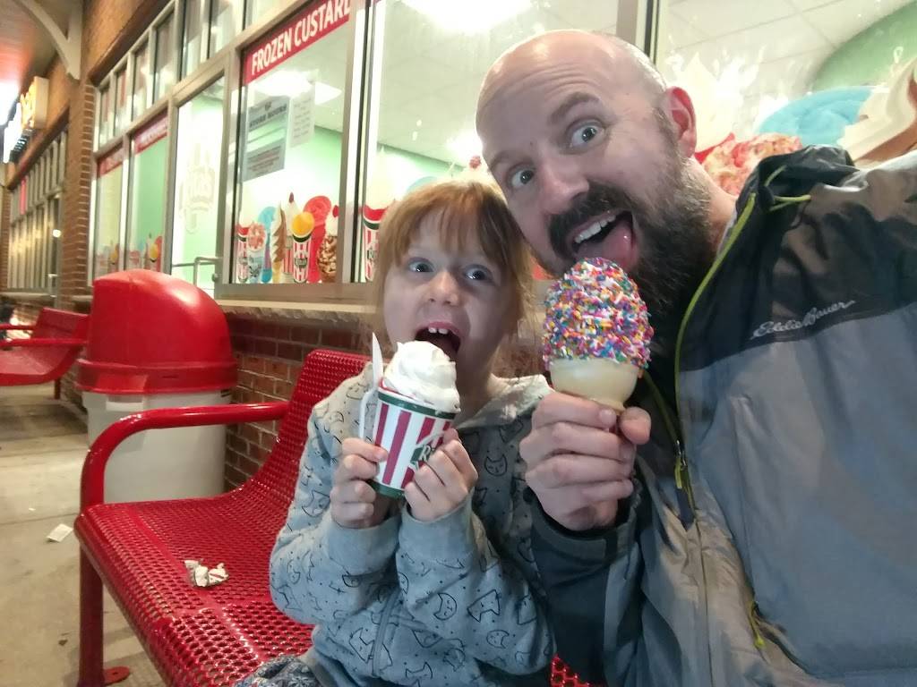 Ritas Italian Ice & Frozen Custard | restaurant | 781-785, River Rd, Shelton, CT 06484, USA | 2037127193 OR +1 203-712-7193