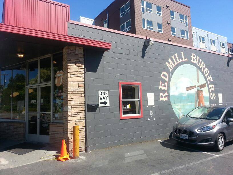 Red Mill Burgers | restaurant | 1613 W Dravus St, Seattle, WA 98119, USA | 2062846363 OR +1 206-284-6363