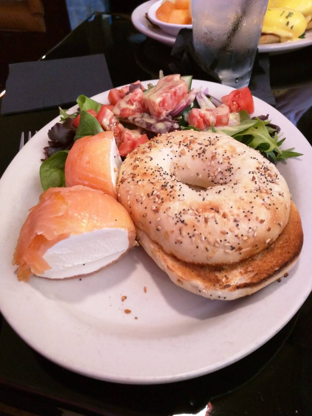 Chill Restaurant & Bar | restaurant | 357 Corey Ave, St Pete Beach, FL 33706, USA | 7273602445 OR +1 727-360-2445