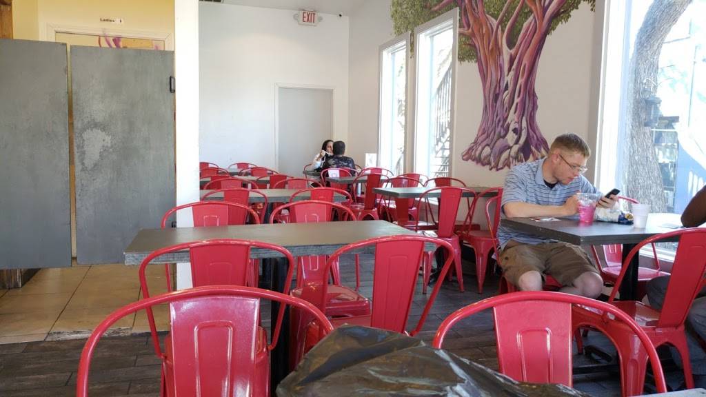 Halal Bros | restaurant | 2712 Guadalupe St, Austin, TX 78705, USA | 5122848105 OR +1 512-284-8105