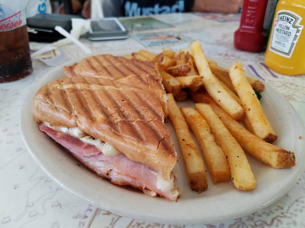 Waterside Grill | restaurant | 15001 Gasparilla Rd, Placida, FL 33946, USA | 9416970724 OR +1 941-697-0724