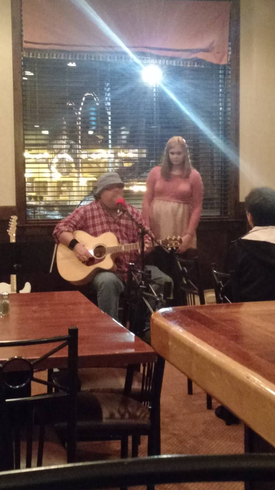 Milanos Italian Restaurant | restaurant | 4327 Boonsboro Rd, Lynchburg, VA 24503, USA | 4343843400 OR +1 434-384-3400