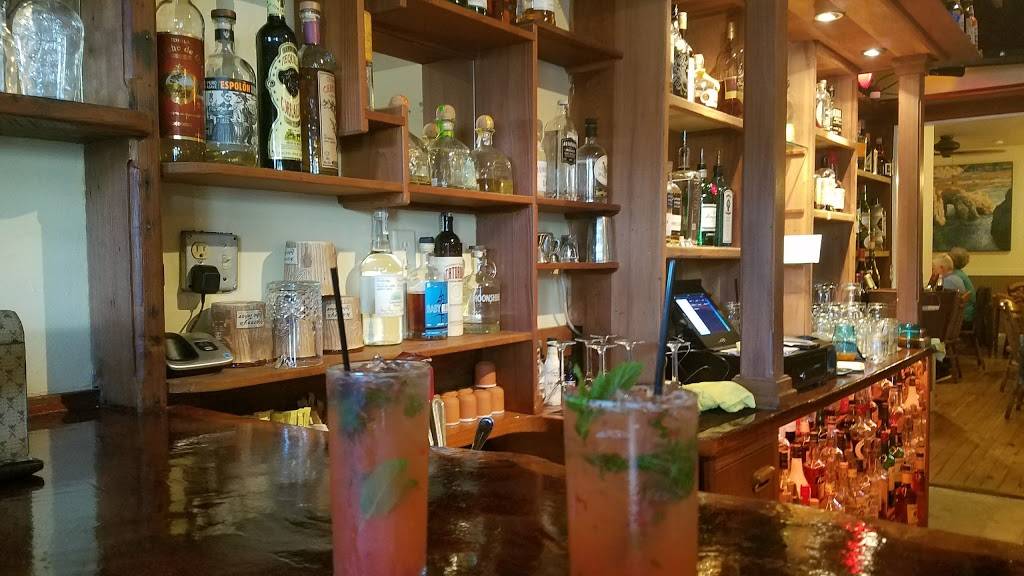 Rocker Oysterfellers | restaurant | 14415 Shoreline Hwy, Valley Ford, CA 94972, USA | 7078761983 OR +1 707-876-1983