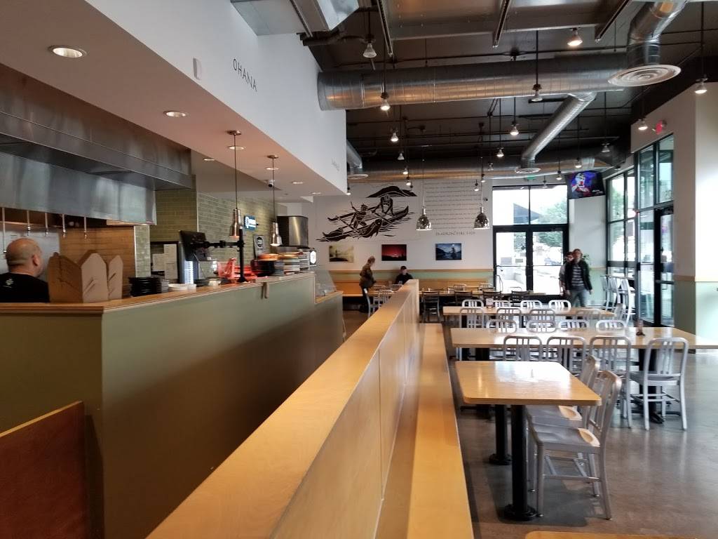 Smokin Fire Fish | restaurant | 3258 NE Broadway St, Portland, OR 97232, USA | 5032658200 OR +1 503-265-8200