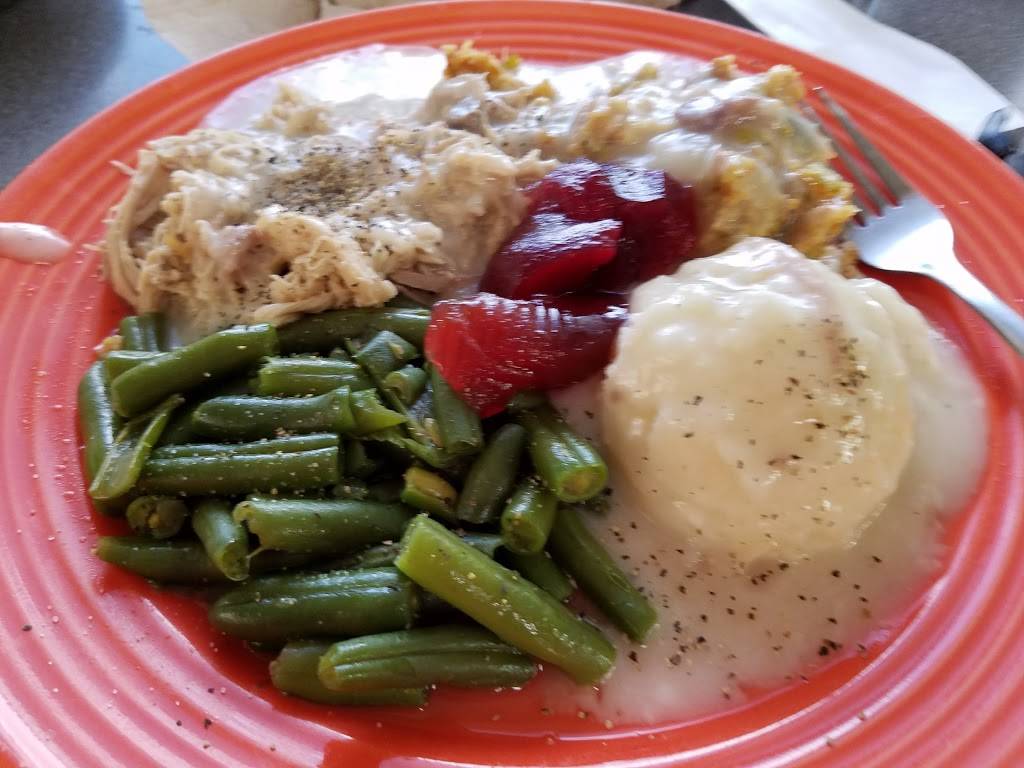 Michael and Moms | restaurant | 301 N Reynolds Hwy 359, Orange Grove, TX 78372, USA | 3613843000 OR +1 361-384-3000