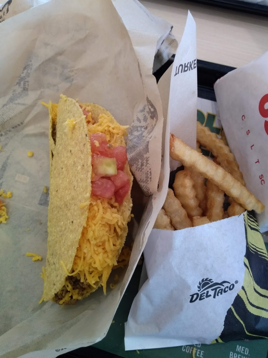 Del Taco | restaurant | 2205 W Deer Valley Rd, Phoenix, AZ 85027, USA | 6232488779 OR +1 623-248-8779